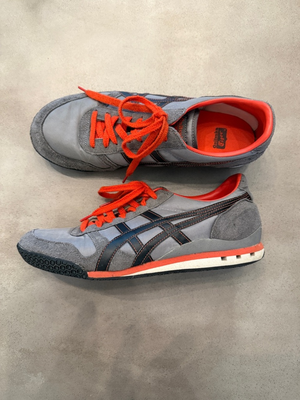 😎 Onitsuka Tiger by Asics Gray Sneaker with Bright Orange Accents